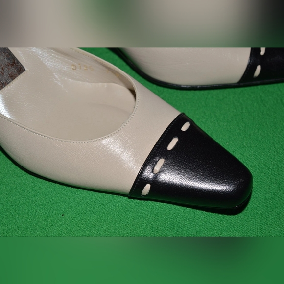 Shoes INGLEDEWS Beige & black color Spanish Collection Made in Spaine 1990s - Picture 4 of 4